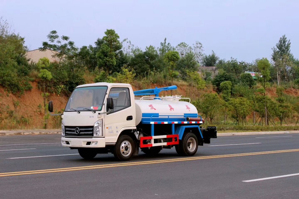 程力凱馬2方藍(lán)牌小型吸糞車 (29)