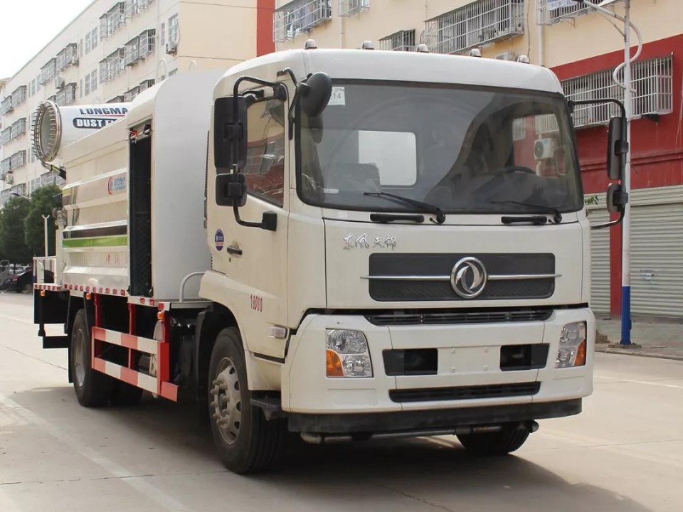 國六東風天錦程力霧炮抑塵車 (4)