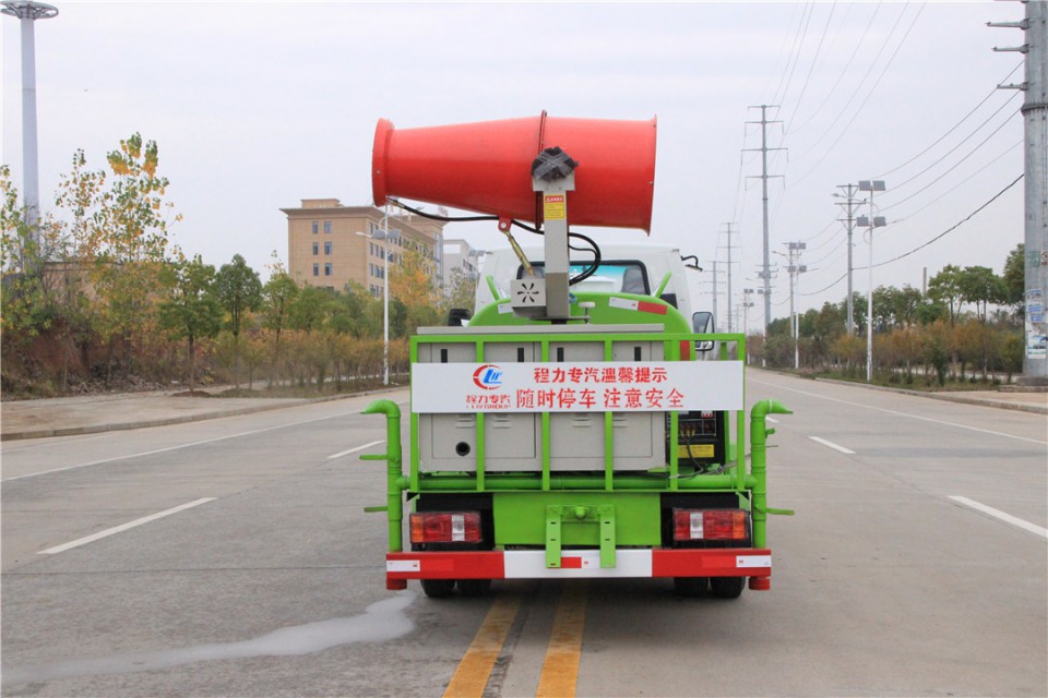 凱馬程力霧炮車(chē)抑塵車(chē) (4)